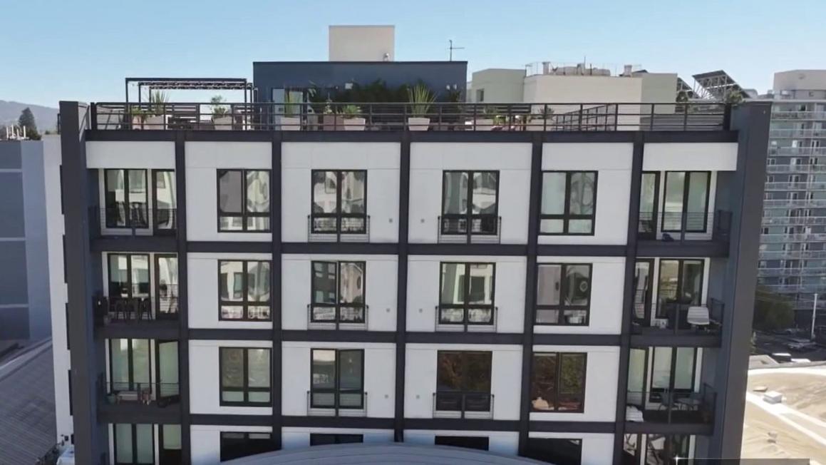 Cư dân Oakland tố cáo quản lý tòa nhà quấy rối, phàn nàn không được giải quyết