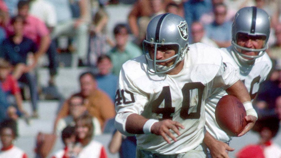 Tưởng nhớ Pete Banaszak, cựu ngôi sao Raiders và nhà vô địch Super Bowl