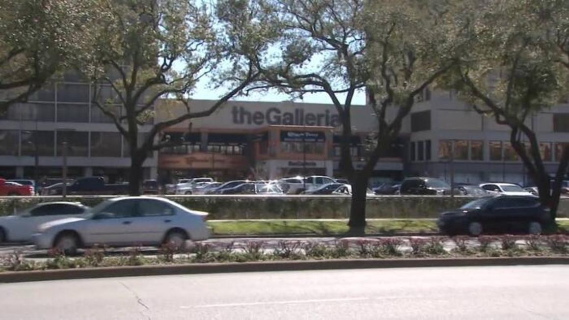 Trung Tâm Mua Sắm Galleria ở Houston Sẽ Bắt Đầu Thu Phí Đỗ Xe Vào Tháng 11