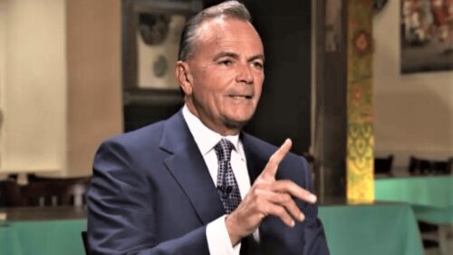 Ông Rick Caruso cho biết sẽ bỏ phiếu cho bà Karen Bass