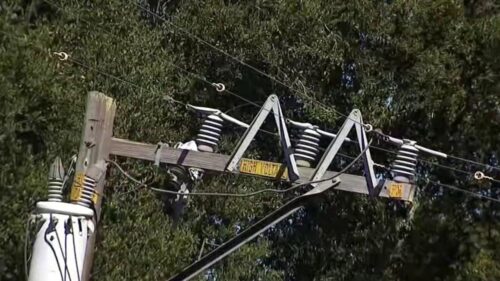Hơn 11.000 khách hàng PG&E ở Vùng Vịnh đối mặt nguy cơ mất điện kéo dài