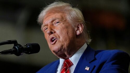 Tổng thống Donald Trump bảo vệ cuộc chiến với Iran, nói rằng Tehran có thể ‘hủy diệt’ Los Angeles