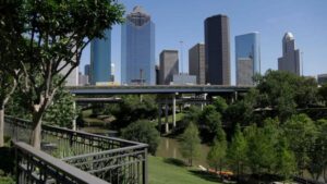 Các nhóm ở Houston giúp cử tri đến hòm phiếu và hiểu quyền lợi