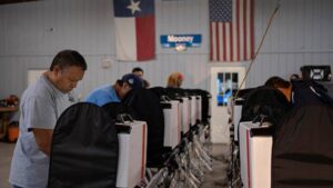 Hướng dẫn người dân Texas khi gặp trục trặc khi đi bầu cử