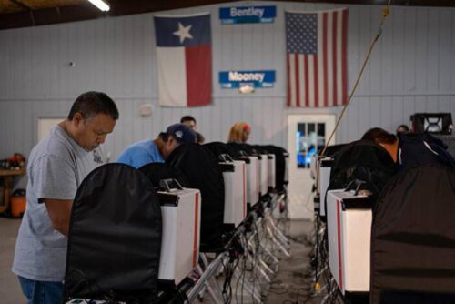 Hướng dẫn người dân Texas khi gặp trục trặc khi đi bầu cử