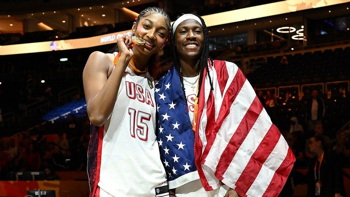 Tranh cãi về Quốc ca WNBA: Yêu cầu cấm các VĐV không đứng nghiêm thi đấu cho Đội tuyển Hoa Kỳ