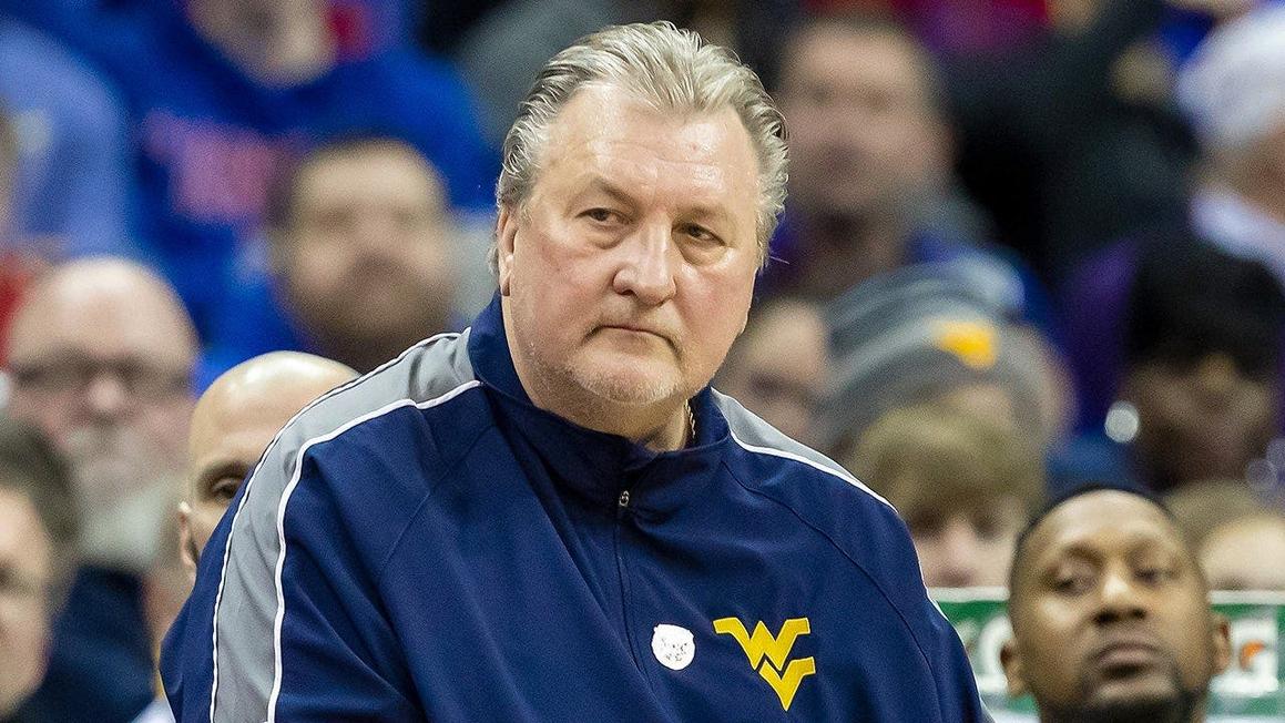 Huấn luyện viên bóng rổ Bob Huggins mắc bệnh nhận thức tiến triển, gia đình thông báo