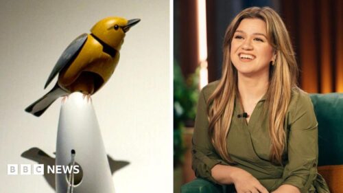 Kelly Clarkson và “cuộc chiến” vì chú chim cơ khí ở Brooklyn