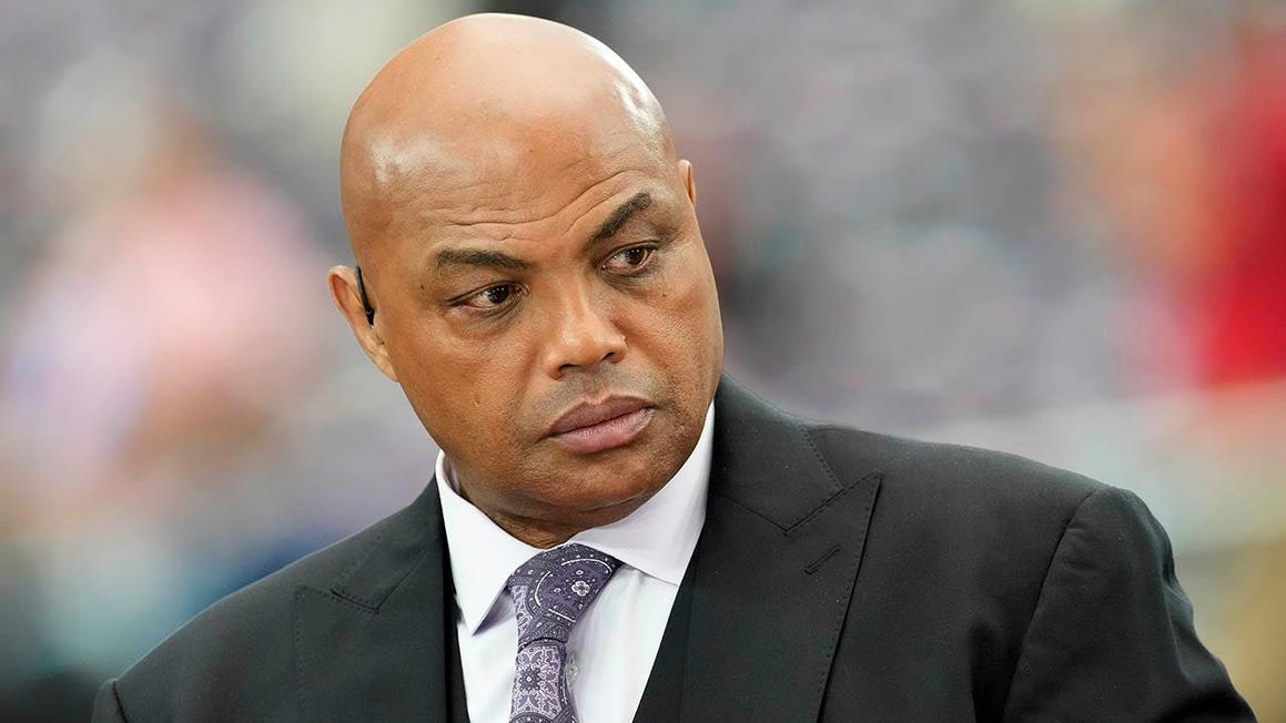 Charles Barkley nói ông sẽ không &#8220;đốt cầu&#8221; như Aaron Rodgers khi cân nhắc giải nghệ