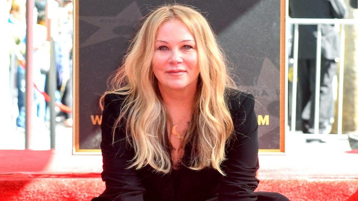Diễn viên Christina Applegate từng bị chẩn đoán nhầm bệnh đa xơ cứng trong 5 năm