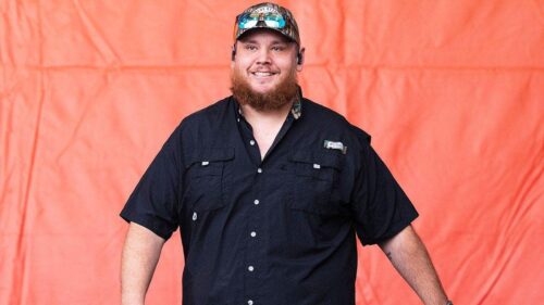 Luke Combs Giảm 30 Pound Nhờ Chuyến Đi Săn Hươu Nai Tuyệt Vời