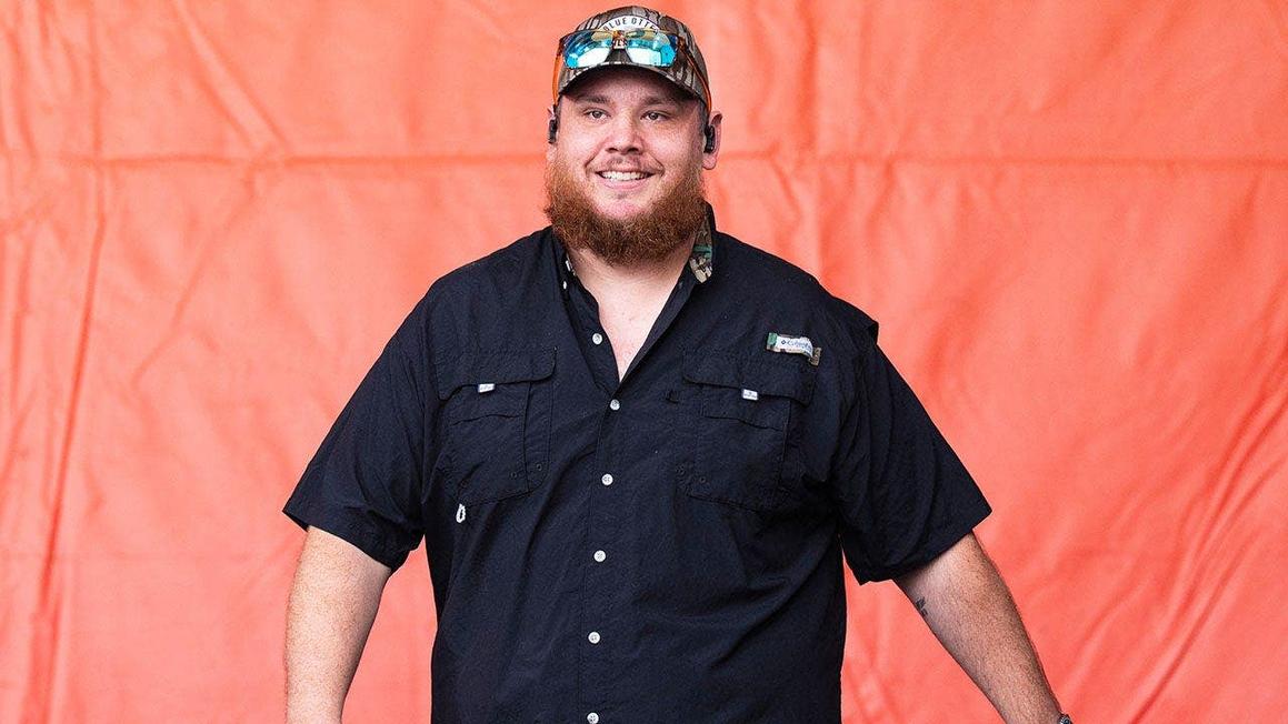 Luke Combs Giảm 30 Pound Nhờ Chuyến Đi Săn Hươu Nai Tuyệt Vời