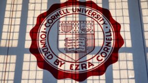 Giảng viên Đại học Cornell sẽ bỏ phiếu bất tín nhiệm ban lãnh đạo