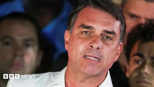 Cựu ứng viên Tổng thống Brazil Flávio Bolsonaro đến Hoa Kỳ sau khi nước này hủy hộ chiếu