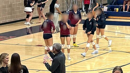 Cha mẹ Colorado phản đối trường học có VĐV chuyển giới trong đội nữ