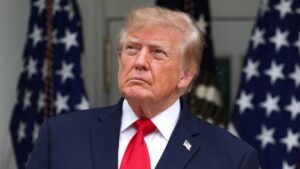 9 cựu đặc vụ FBI điều tra vụ tài liệu mật của Tổng Thống Trump kiện đòi việc làm