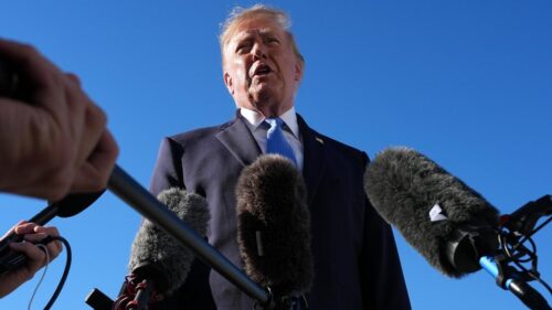 Tổng thống Donald Trump treo thưởng 1 triệu USD cho thông tin gian lận bầu cử