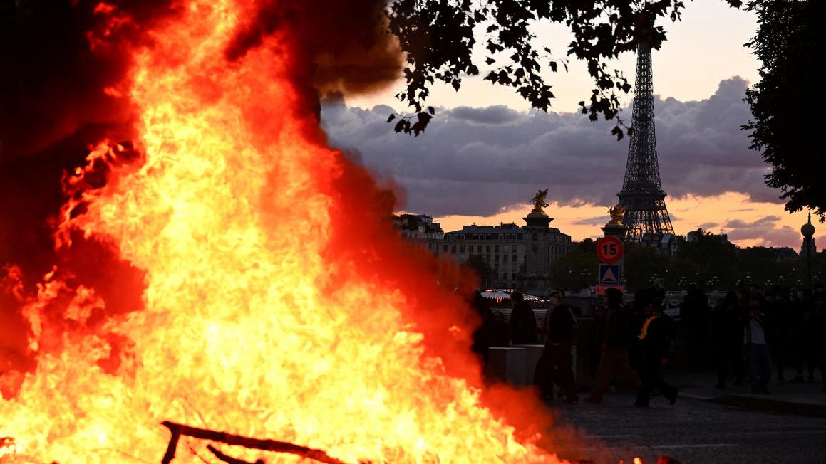 Cảnh báo du lịch Hoa Kỳ tại Paris: Bạo lực, cướp bóc và hơi cay bao trùm đường phố
