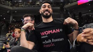 WNBA nói với Quốc Hội rằng Enes Kanter Freedom và Royce White đều là ‘đàn ông’ trong tranh chấp tư cách thi đấu