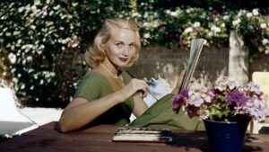 Nữ diễn viên đoạt giải Oscar Eva Marie Saint qua đời ở tuổi 102