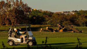 Quan tòa Hoa Kỳ khiển trách chính quyền Tổng Thống Donald Trump về kế hoạch sân golf