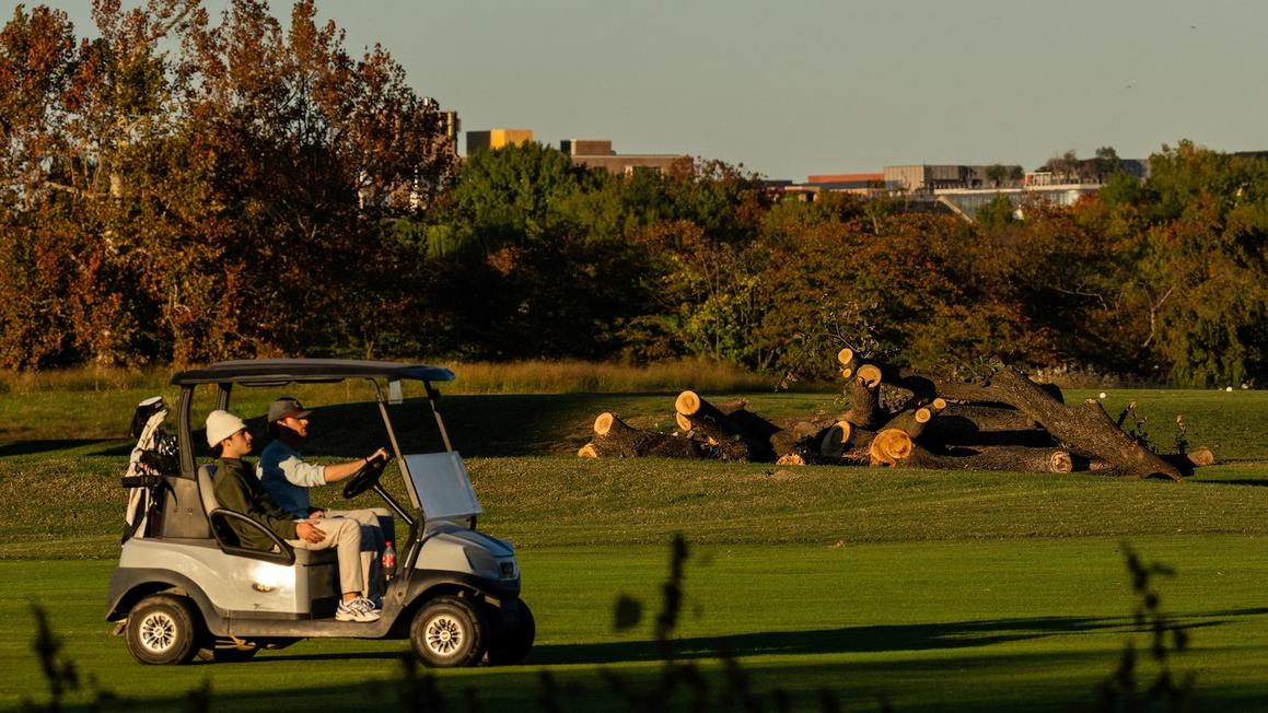 Quan tòa Hoa Kỳ khiển trách chính quyền Tổng Thống Donald Trump về kế hoạch sân golf