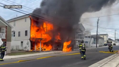 Nguy cơ cháy nổ rình rập sau bão Nor’easter làm lụt bờ biển New Jersey