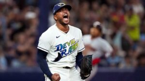 Tampa Bay Rays thắng Game 2 trước Cleveland Guardians nhờ lỗi sai của José Ramírez, giữ chuỗi ALCS ở mức 1-1