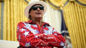 Kid Rock kể lại chuyện bất ngờ nói chuyện với Tổng thống Pháp Macron qua điện thoại của Tổng thống Donald Trump