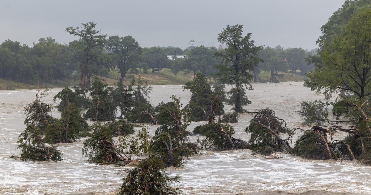 Texas Thắng Kháng Nghị FEMA, Thêm Viện Trợ Cho Người Gặp Lũ Lụt Vùng Đồi