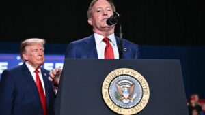 Tổng thống Trump cảnh báo sẽ đổ lỗi cho Cornyn, Karl Rove nếu Ken Paxton thua cử