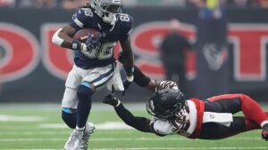 Dallas Cowboys đánh bại Houston Texans 34-30 trong trận đấu đầu tiên tại Houston kể từ năm 2018
