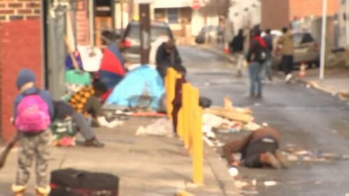 Nhiều người vô gia cư hơn ở Trung tâm Thành phố Philadelphia khi số lượng báo cáo ở Kensington giảm: Bản tin