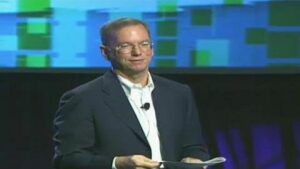 Eric Schmidt được cho là nắm giữ Anthropic bằng khoảng một nửa CEO Dario Amodei