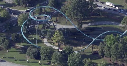 Người rơi khỏi tàu lượn siêu tốc Goliath tại Six Flags Over Georgia, nhiều hành khách mắc kẹt