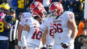 Bảng xếp hạng AP Top 25 Tuần 8: Big Ten ngang hàng SEC, Utah bất bại được đánh giá cao