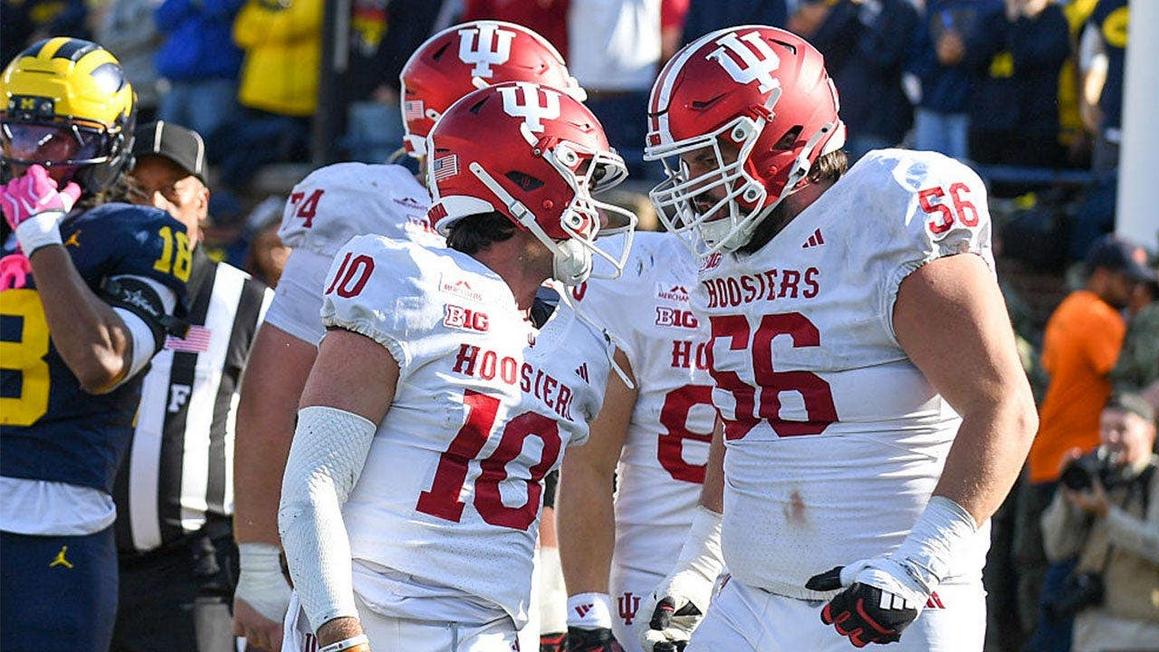 Bảng xếp hạng AP Top 25 Tuần 8: Big Ten ngang hàng SEC, Utah bất bại được đánh giá cao