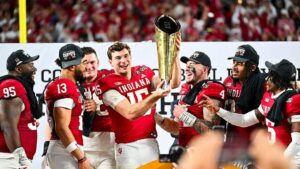 Ban Giải Bóng Bầu Dục College Football Lớn Hơn: Câu Chuyện Về Tiền, Không Phải Thành Tích