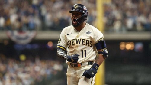 Milwaukee Brewers giành chiến thắng trong trận World Series đầu tiên sau 44 năm