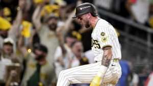 Padres đánh bại Brewers trong trận đấu quyết định để tránh bị loại và buộc phải đấu Game 4