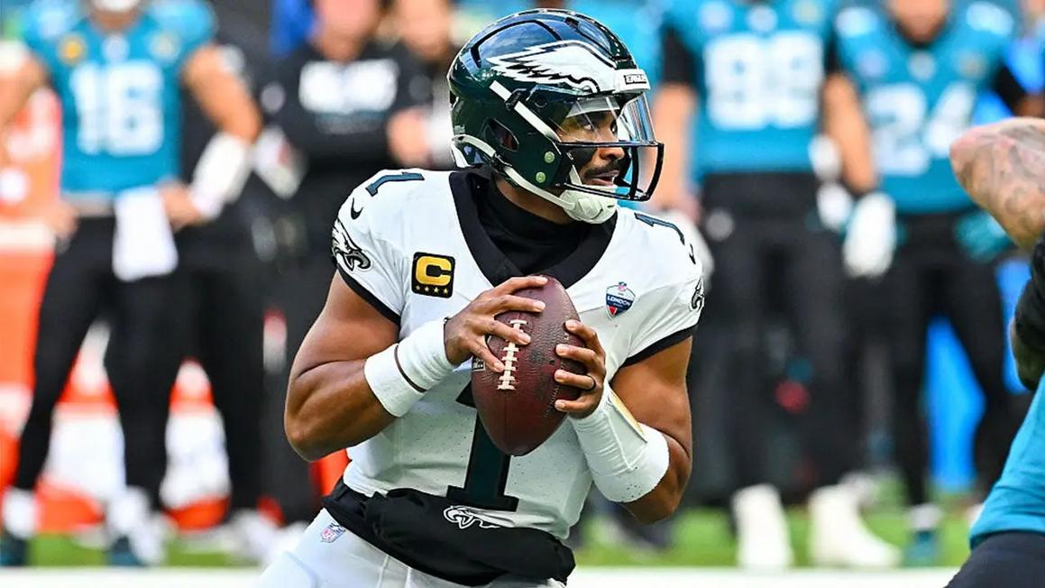 Cuộc điều tra về cục máu đông của Jalen Hurts làm dấy lên câu hỏi về chuyến đi London của Eagles và thời gian kiểm tra y tế