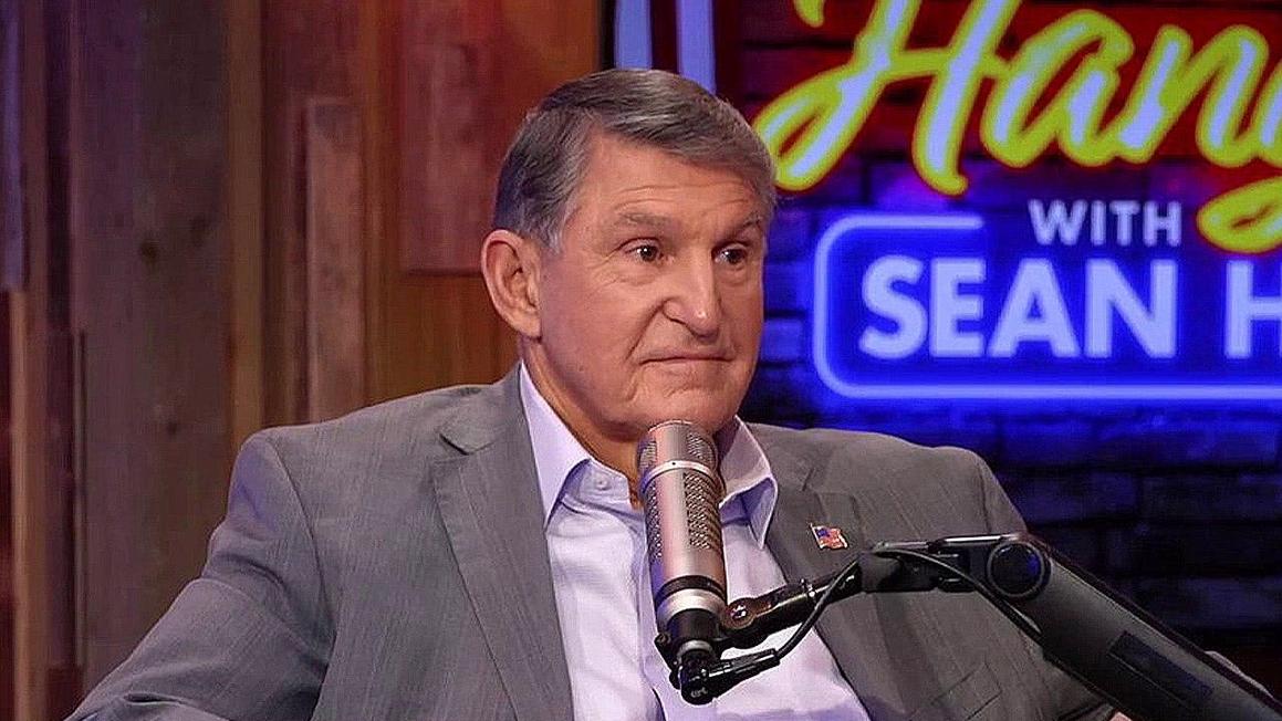 Joe Manchin Cảnh Báo Về Sự Lên Ngôi Của Phe Xã Hội Chủ Nghĩa Dân Chủ