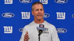 HLV John Harbaugh ủng hộ Cam Skattebo, chỉ trích NFL về lá cờ phạm lỗi gây tranh cãi