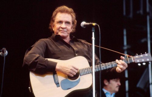 Anthropic và Suno bị kiện vì sử dụng trái phép các bài hát của Madonna, Johnny Cash, Joni Mitchell