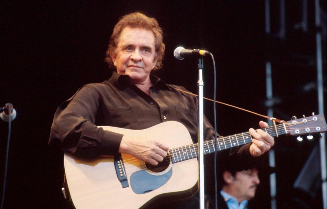 Anthropic và Suno bị kiện vì sử dụng trái phép các bài hát của Madonna, Johnny Cash, Joni Mitchell