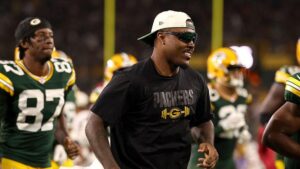 NFL nới lệnh cấm thi đấu với Josh Jacobs và Jonathon Cooper