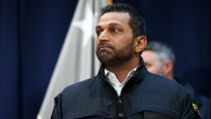 MS NOW Sửa Lỗi Tin FBI Giả Về Việc Giám Đốc Kash Patel Sang Nga