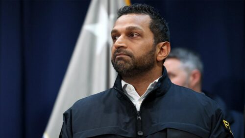 MS NOW Sửa Lỗi Tin FBI Giả Về Việc Giám Đốc Kash Patel Sang Nga