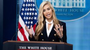Thư Ký Báo Chí Tòa Bạch Ốc Katie Zacharia Không Đậu Kỳ Thi Luật Sư California
