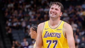 Luka Doncic chi trả toàn bộ chi phí gửi xe cho người hâm mộ Lakers